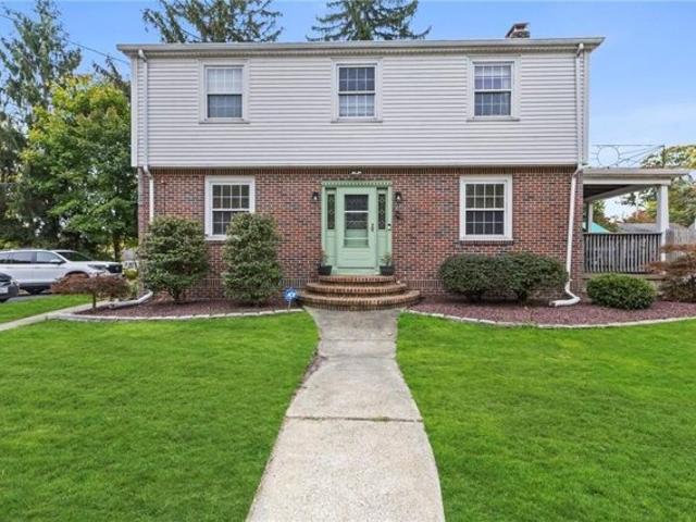 Hartford Ave, Johnston, Home For Sale