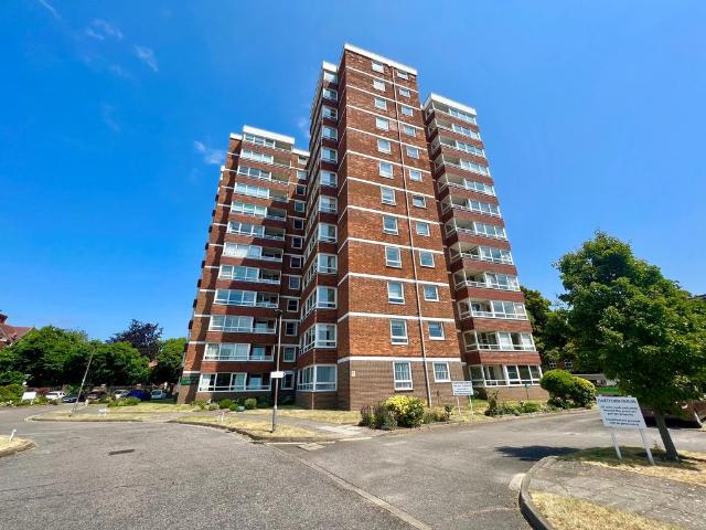 Hartford House, Portsmouth, PO1 1 bed apartment to rent £1,250 pcm £288 pw