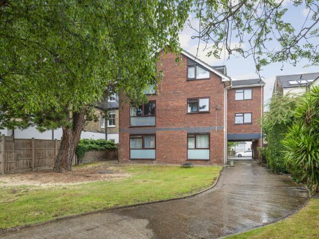 Hartfield Road, Wimbledon SW19 2 bed apartment to rent £2,000 pcm £462 pw
