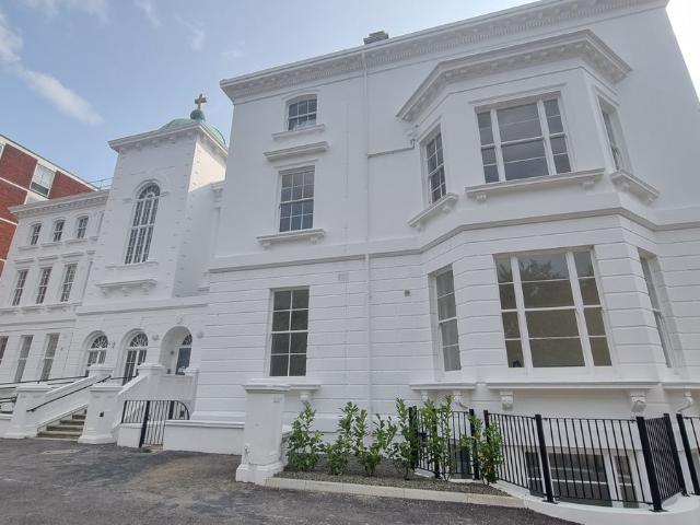 Hartington Place, Eastbourne BN21, 3 bed flat to rent, £1,850 pcm | PrimeLocation