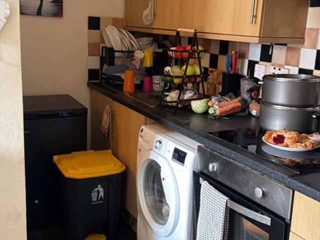Hartington Road, Bolton BL1, 2 bed flat to rent, £710 pcm | PrimeLocation