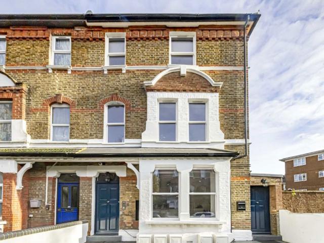 Hartington Road, Ealing W13, 1 bed flat to rent, £1,800 pcm | PrimeLocation