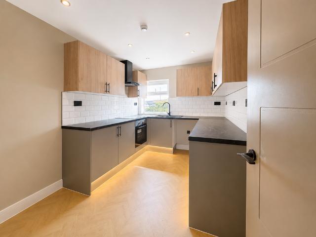 Hartington Road, Southend on Sea, SS1 1 bed in a house share to rent £725 pcm £167 pw