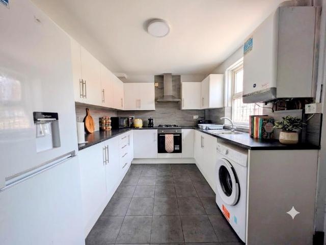 Hartington Street, MANCHESTER, M14 3 bed house to rent £1,500 pcm £346 pw