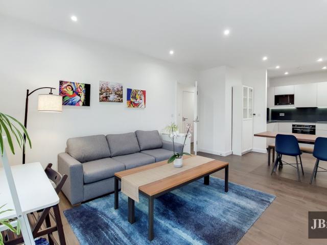 Hartingtons Court, Coster Avenue, London, Greater London, N4 — £2,500 pcm