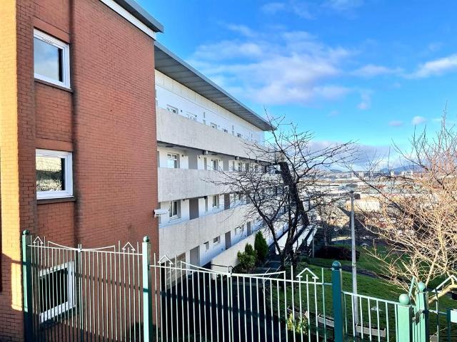 Hartlaw Crescent, Hillington, Glasgow G52, 1 bed flat to rent, £695 pcm | PrimeLocation