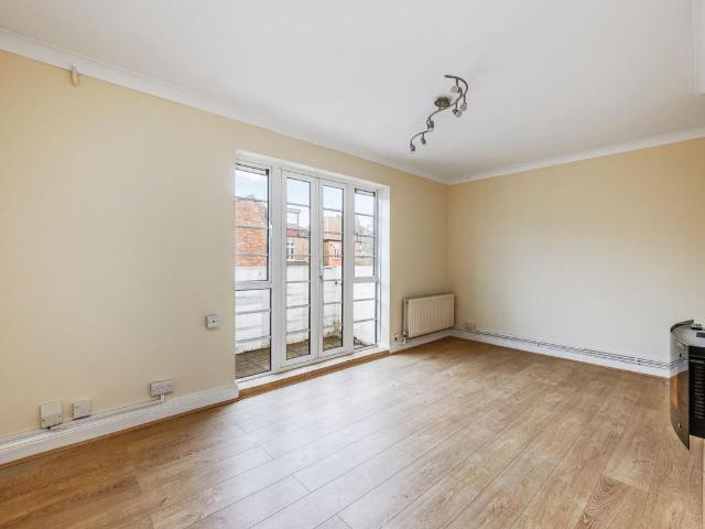 Hartley Court W5, 2 bed flat to rent, £2,100 pcm | PrimeLocation