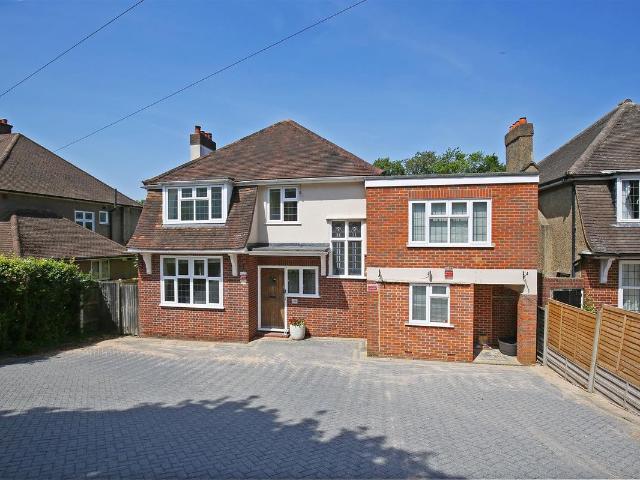 Hartley Down, Purley CR8, 4 bed detached house to rent, £2,900 pcm | PrimeLocation