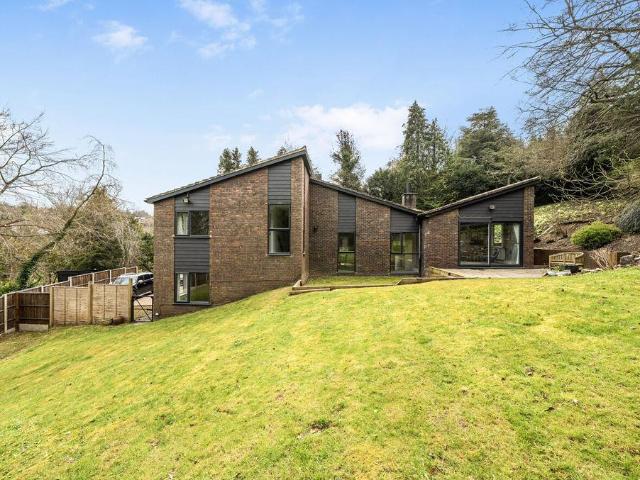Hartley Hill, Purley 5 bed detached house to rent £3,750 pcm £865 pw