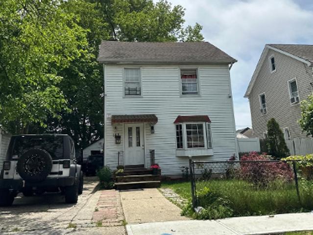 Harvard St