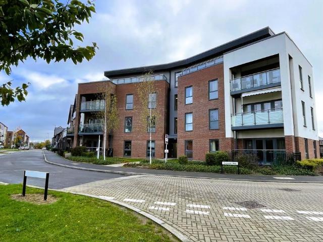 Harvard Way, Oakgrove 2 bed apartment to rent £1,550 pcm £358 pw