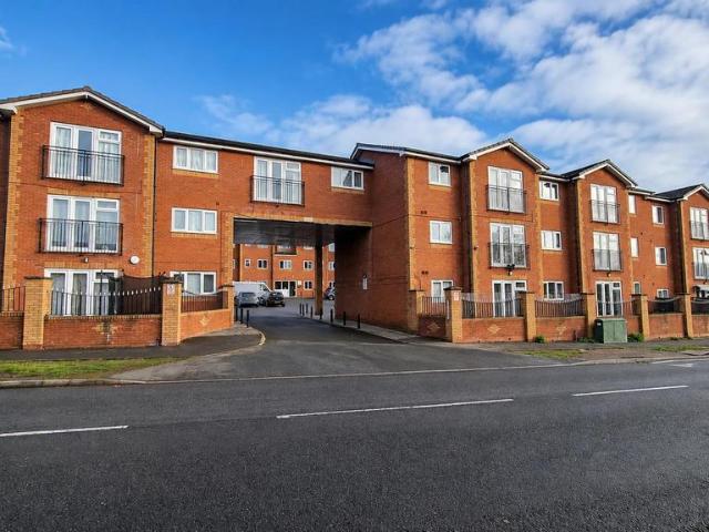 Harvest Road, Rowley Regis 2 bed apartment to rent £975 pcm £225 pw