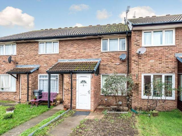 Harvesters Close, Isleworth TW7 2 bed house to rent £2,075 pcm £479 pw