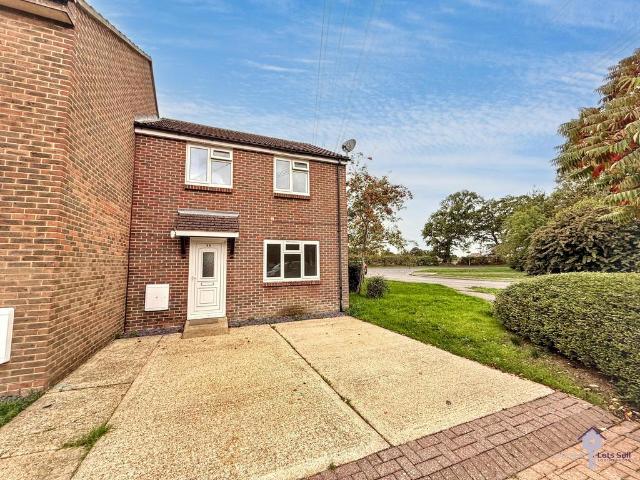 HARVEY COURT, BLACKFIELD, SO45 1SG 3 bed semi detached house to rent £1,650 pcm £381 pw