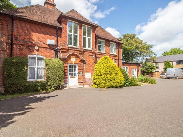 Harvey Goodwin Gardens, Cabridge CB4, Studio to rent, £1,100 pcm | PrimeLocation