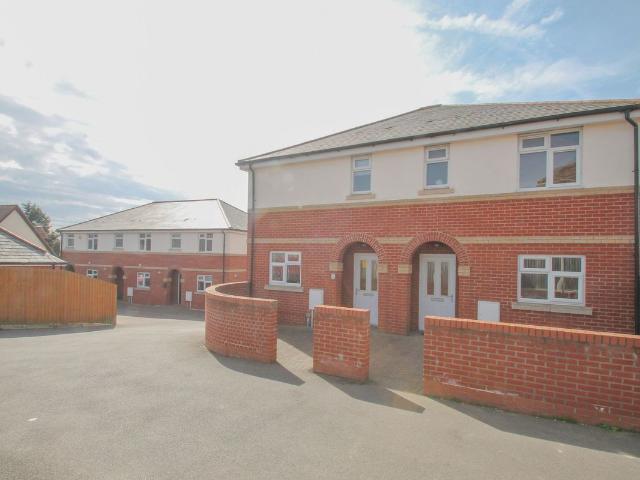 Harwich Grove, Colchester CO4, 2 bed semi detached house to rent, £1,250 pcm | PrimeLocation