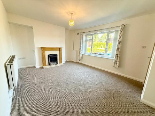Harwill Crescent, Nottingham. 3 bed terraced house to rent £1,050 pcm £242 pw