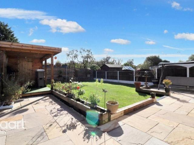 Harwood Avenue, Burton on trent 4 bed bungalow to rent £1,400 pcm £323 pw