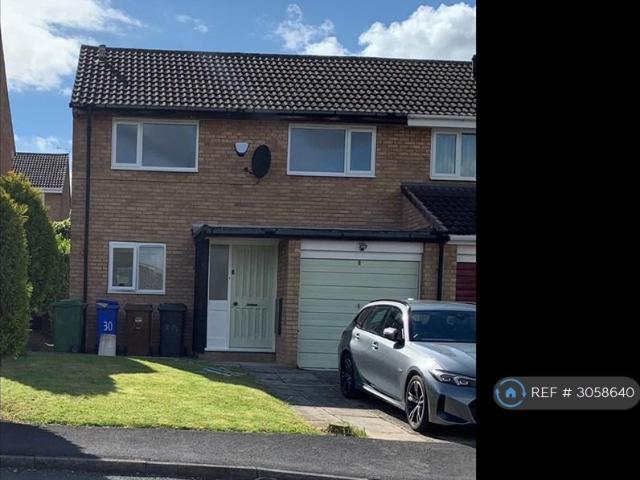 Harwood Gardens, Waterthorpe. 3 bed semi detached house to rent £1,100 pcm £254 pw