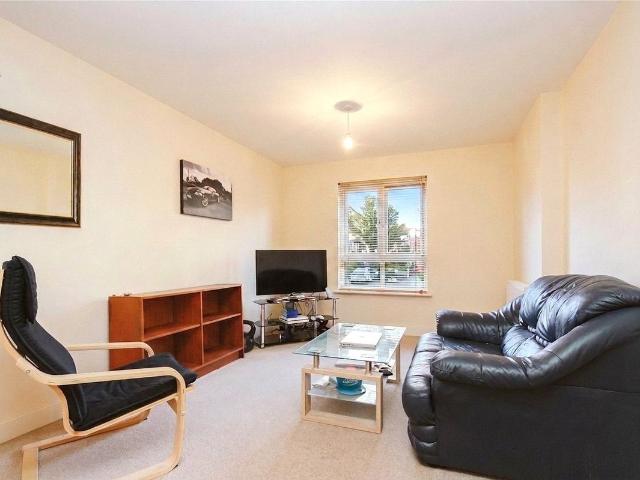 Harwood Square, Bishopston, Bristol BS7, 2 bed flat to rent, £1,500 pcm | PrimeLocation