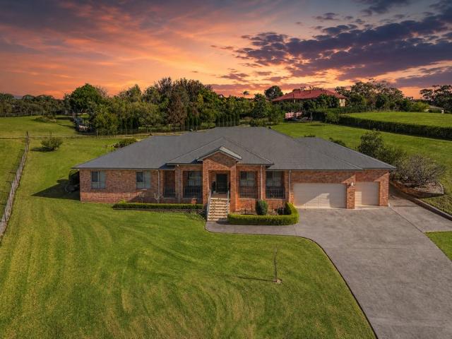 Harben Vale Stunner | Premium Acreage Style Living