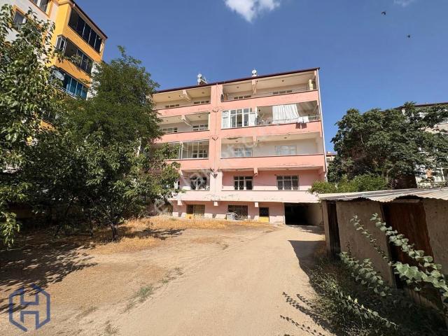 Harbert Gayrimenkul'den Mustafapaşa Mahallesinde Satılık Daire