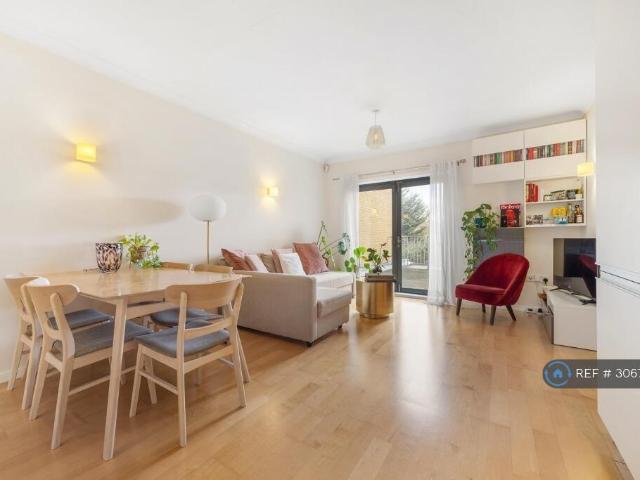 Harberson Road, London, SW12 2 bed flat to rent £2,600 pcm £600 pw
