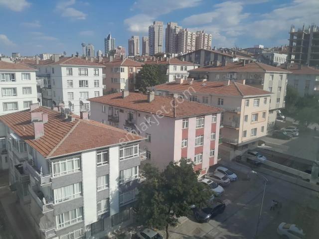 Harbiyede 3+1, Asansörlü, Açık Otoparklı, Manzaralı, Bakımlı.