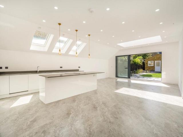 Harbord Street, London SW6 7 bed house to rent £9,500 pcm £2,192 pw