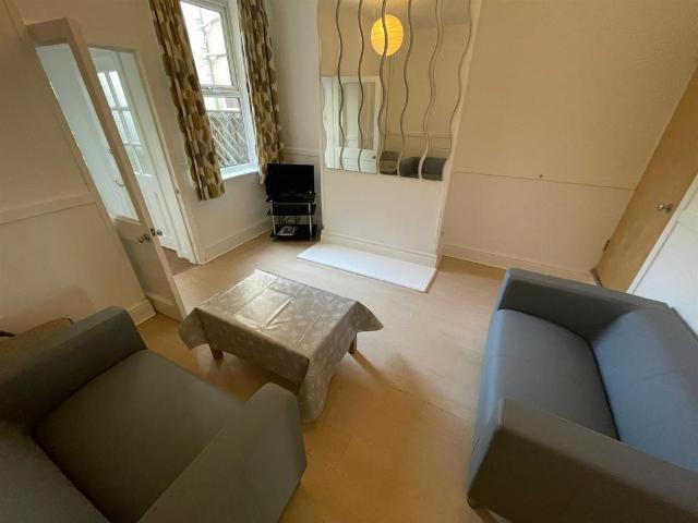 Harborne Lane, Metchley, B29 6TG, United Kingdom | 4 bed townhouse for rent #73675633 | Rentberry