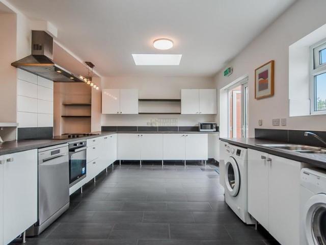 Harborne Lane, Birmingham B29 6 bed terraced house to rent £3,120 pcm £720 pw