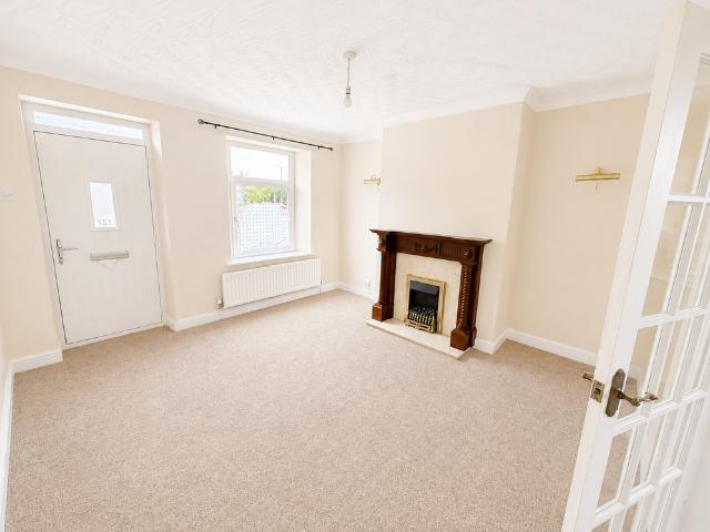 Harborough Hill Road, Barnsley S71 2 bed terraced house to rent £750 pcm £173 pw