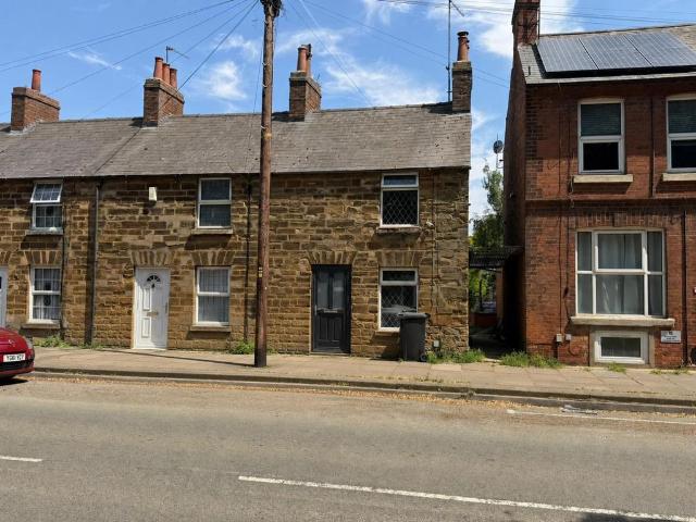 Harborough Road, Kingsthorpe. 2 bed cottage to rent £1,025 pcm £237 pw