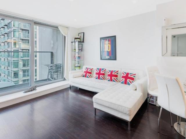 Harbour Island, London, E14 9GE, United Kingdom | 1 bed apartment for rent #140229534 | Rentberry