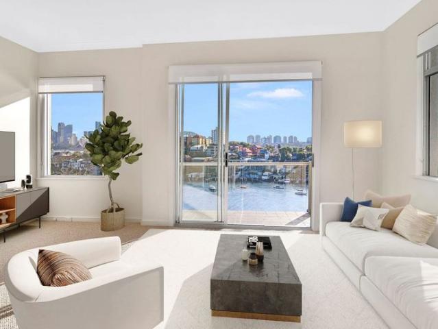 Harbour Side Perfection – Stunning Three Bedroom Apartment with Breathtaking Views