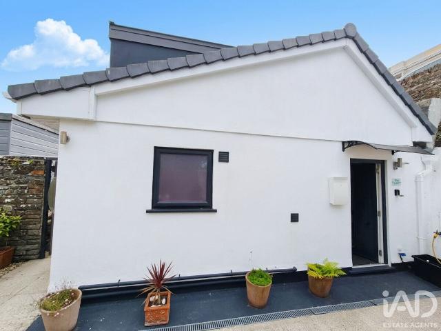 Harbour Terrace, Falmouth TR11, 1 bed flat to rent, £1,450 pcm | PrimeLocation