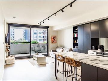 Harbour View Designer Apartment in Prestigious 'The Millhorn' Building