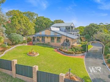 Albany, Western Australia - Parking, Equipped kitchen