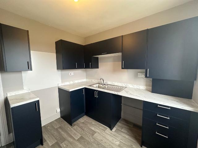 Harbour View Road, Penarth CF64, 1 bed flat to rent, £900 pcm | PrimeLocation