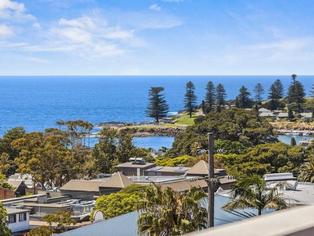 Harbour Views, Penthouse Luxury & Genuine Vendor Motivation