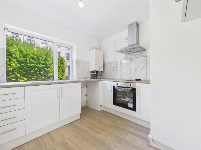Harbour Way, Folkestone Studio to rent £650 pcm £150 pw