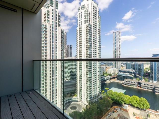 Harbour Way, London E14 1 bed flat to rent £2,725 pcm £629 pw