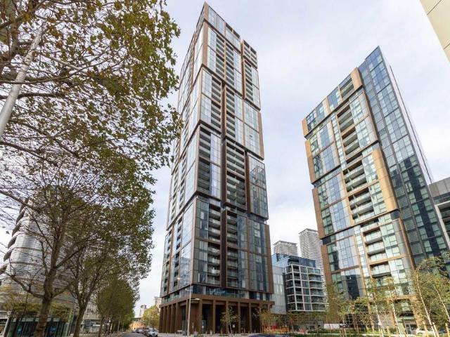 Harbour Way, London E14 3 bed flat to rent £4,300 pcm £992 pw