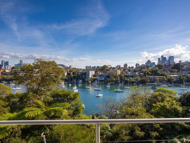 Harbourfront Elegance with Unrivalled Panoramic Views