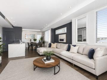 Harbourfront Luxury in the Heart of Honeysuckle