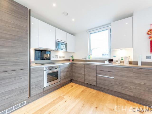 Harbourside Court, Gullivers Walk, SE8 2 bed flat to rent £2,427 pcm £560 pw