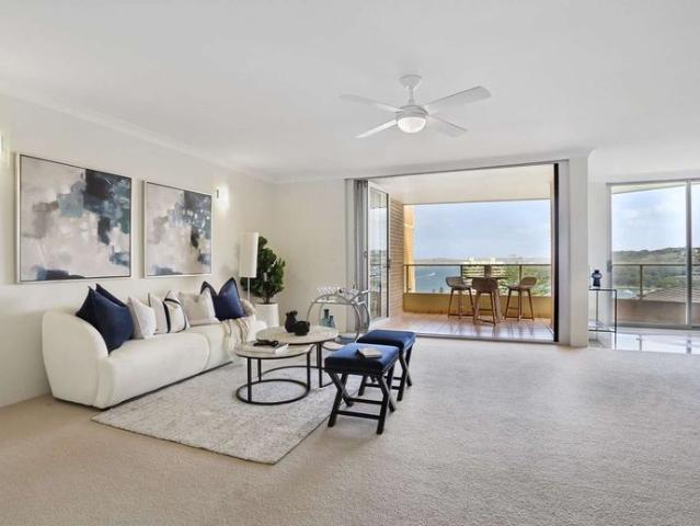 Harbourside elegance in Fairlight's prestigious Quintella building