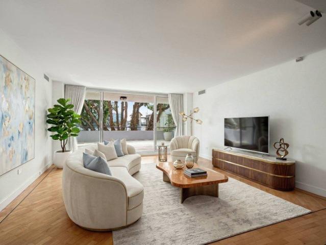 Harbourside Luxury with Panoramic Views & Expansive Entertaining Terrace