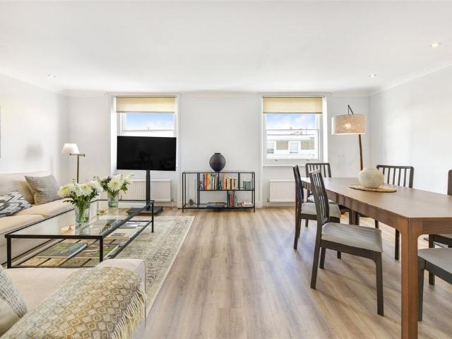 Harcourt Terrace, Earls Court. 2 bed flat to rent £5,850 pcm £1,350 pw