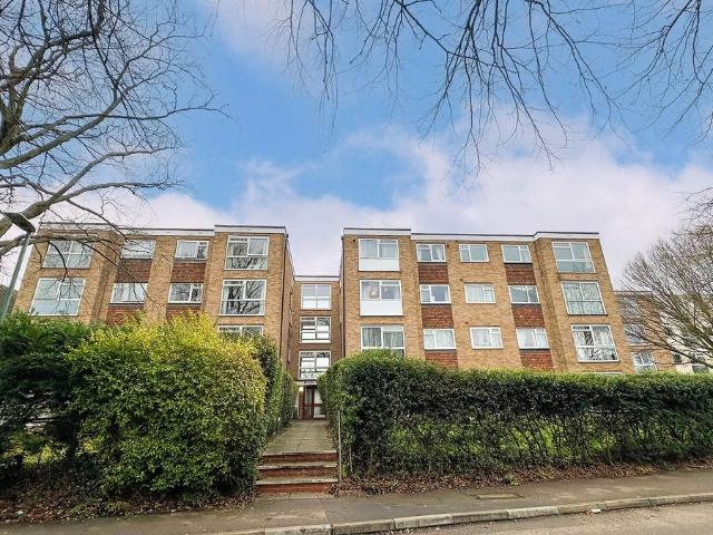 Harcourt Avenue, Wallington, Surrey. SM6, 1 bed flat to rent, £1,250 pcm | PrimeLocation